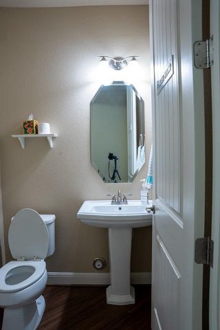 221 Garden Gate LN, Liberty Hill, TX 78642