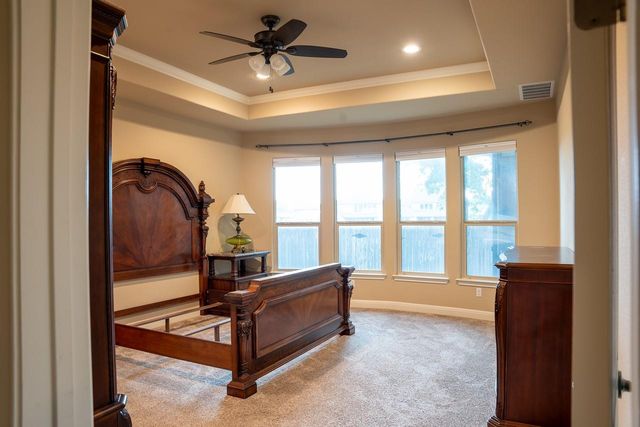 221 Garden Gate LN, Liberty Hill, TX 78642