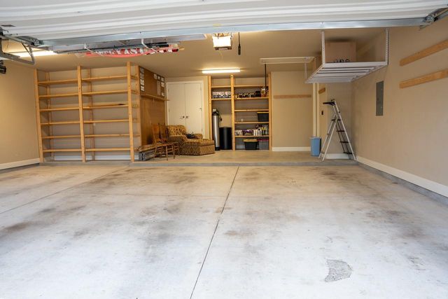 221 Garden Gate LN, Liberty Hill, TX 78642
