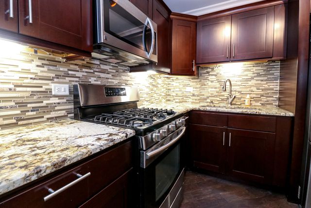 3330 Grove Avenue 1S, Berwyn, IL 60402