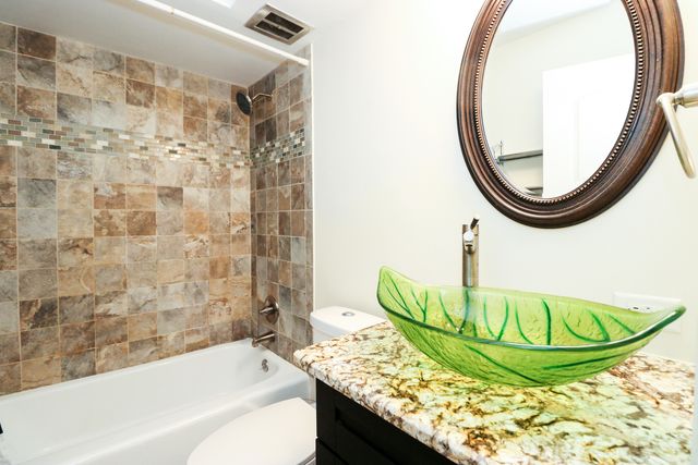 3330 Grove Avenue 1S, Berwyn, IL 60402