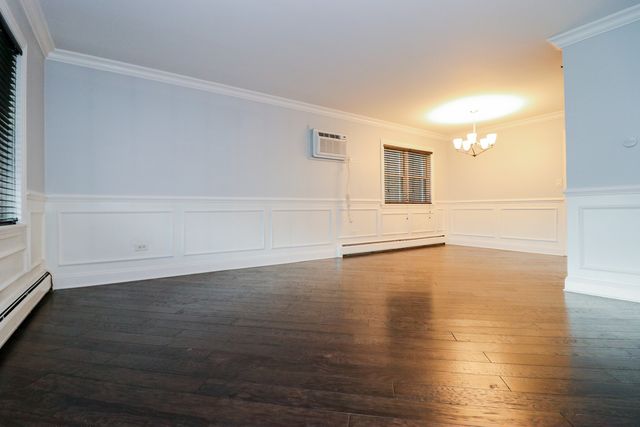 3330 Grove Avenue 1S, Berwyn, IL 60402