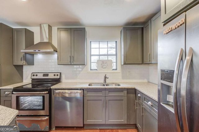 2846 Mountbery Drive, Snellville, GA 30039