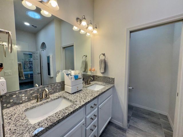 3245 Oakmount Drive SE, Albuquerque, NM 87124