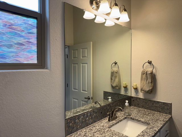 3245 Oakmount Drive SE, Albuquerque, NM 87124