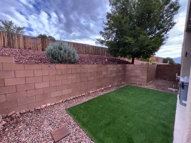 3245 Oakmount Drive SE, Albuquerque, NM 87124