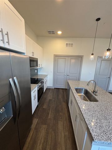 2036 Oak Grove 101, Aubrey, TX 76227