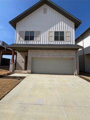 2036 Oak Grove 101, Aubrey, TX 76227