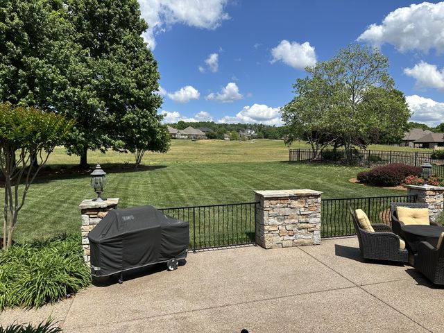 414 Ridgecrest Ln, Lebanon, TN 37087