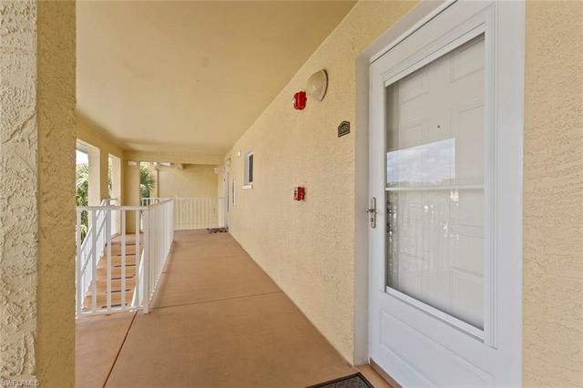 8288 Key Royal LN 1435, Naples, FL 34119