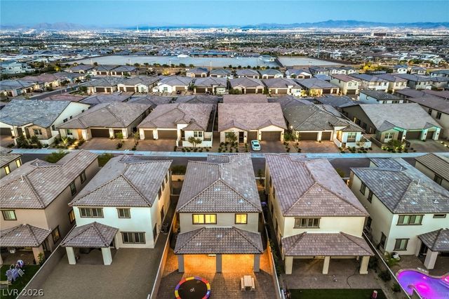 175 Medianoche Street, Las Vegas, NV 89138