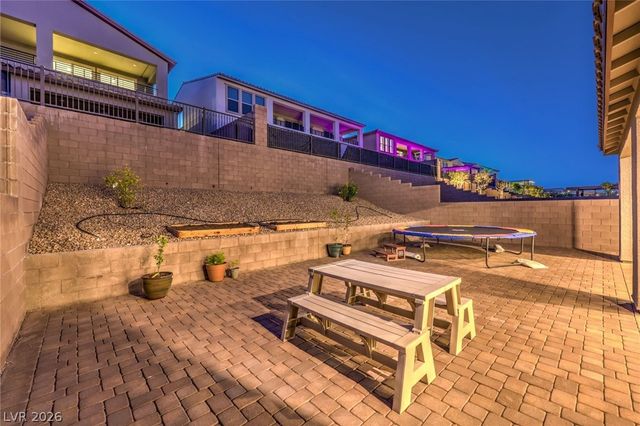 175 Medianoche Street, Las Vegas, NV 89138