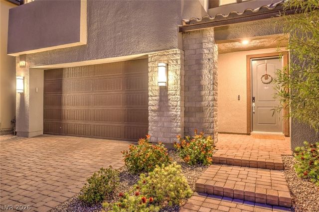 175 Medianoche Street, Las Vegas, NV 89138