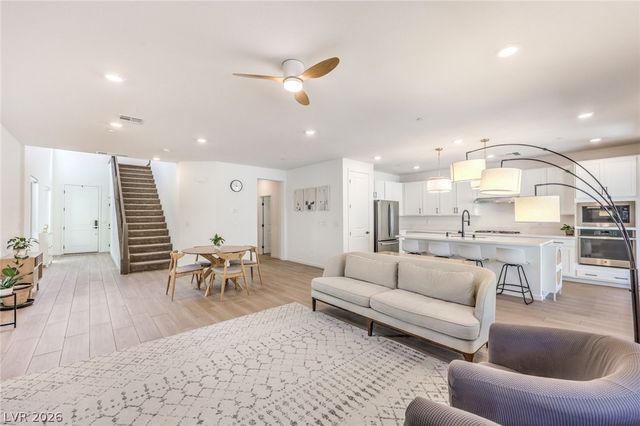 175 Medianoche Street, Las Vegas, NV 89138