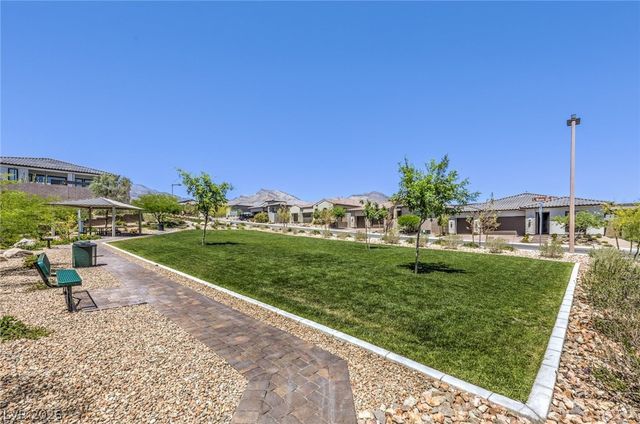 175 Medianoche Street, Las Vegas, NV 89138