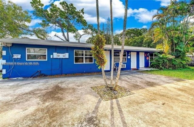 1814 SW 22nd St 1, Fort Lauderdale, FL 33315