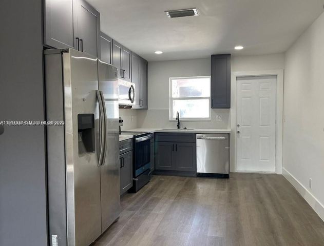 1814 SW 22nd St 1, Fort Lauderdale, FL 33315