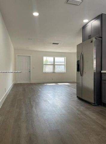 1814 SW 22nd St 1, Fort Lauderdale, FL 33315