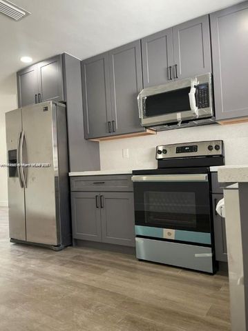 1814 SW 22nd St 1, Fort Lauderdale, FL 33315