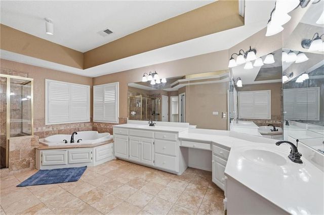 14741 Robinson Street, Overland Park, KS 66223