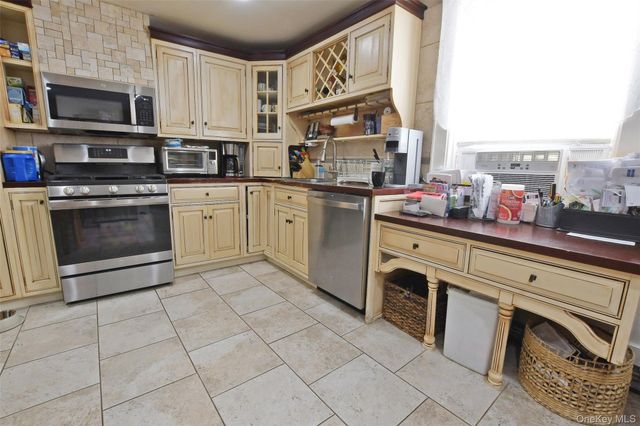478 Marcy Avenue, Riverhead, NY 11901