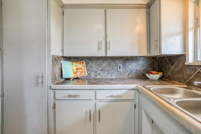 1410 Denver St, Portland, TX 78374