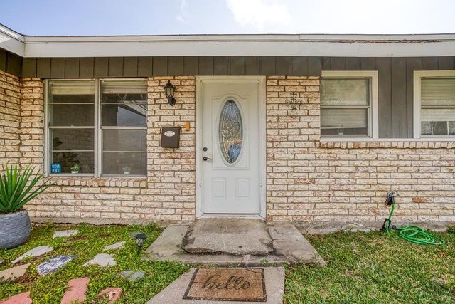 1410 Denver St, Portland, TX 78374
