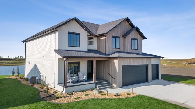 7711 81st Avenue S, Horace, ND 58047