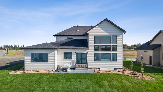 7711 81st Avenue S, Horace, ND 58047