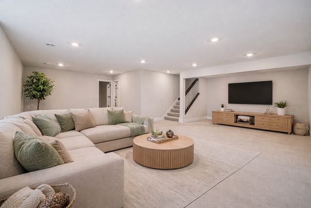 17660 Jett Circle SE, Prior Lake, MN 55372