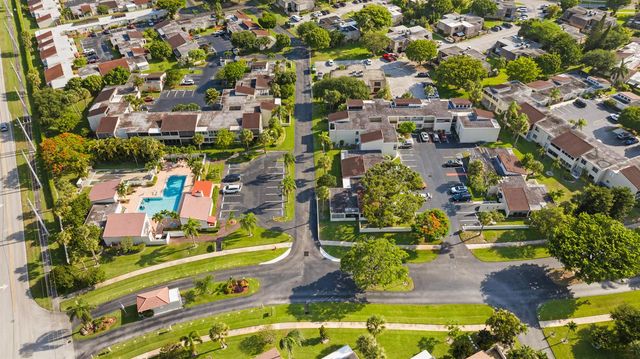 2540 BOUNDBROOK Boulevard 110, Palm Springs, FL 33406