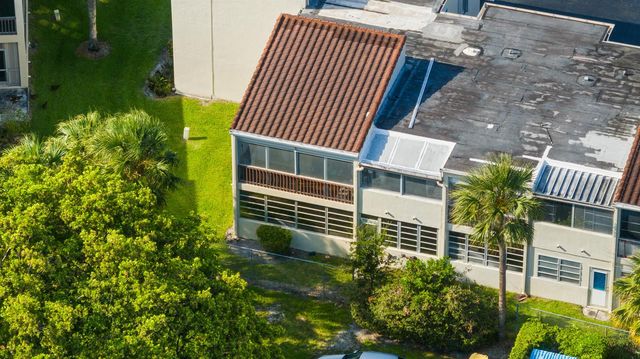 2540 BOUNDBROOK Boulevard 110, Palm Springs, FL 33406