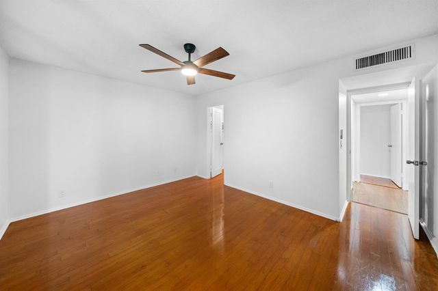 2540 BOUNDBROOK Boulevard 110, Palm Springs, FL 33406