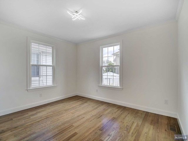 416 Kingsland Avenue, Lyndhurst, NJ 07071