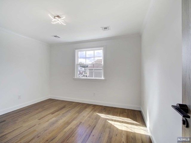 416 Kingsland Avenue, Lyndhurst, NJ 07071