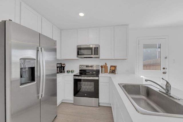 353 Marty Allen LOOP, Jarrell, TX 76537