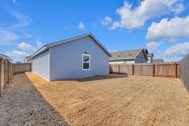 353 Marty Allen LOOP, Jarrell, TX 76537