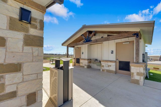 353 Marty Allen LOOP, Jarrell, TX 76537