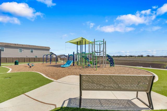 353 Marty Allen LOOP, Jarrell, TX 76537