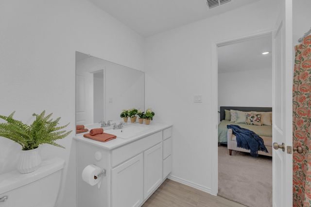 353 Marty Allen LOOP, Jarrell, TX 76537