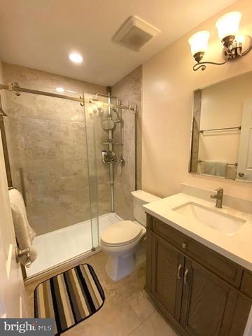 30 CLAVER HILL WAY, Mount Laurel, NJ 08054