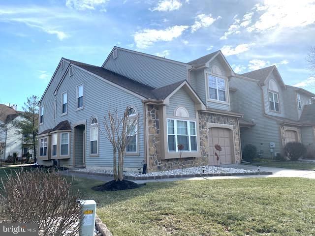30 CLAVER HILL WAY, Mount Laurel, NJ 08054