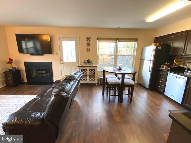 30 CLAVER HILL WAY, Mount Laurel, NJ 08054