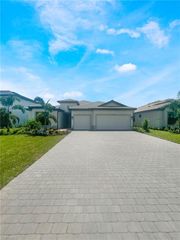19421 Hinkley DR, Estero, FL 33928