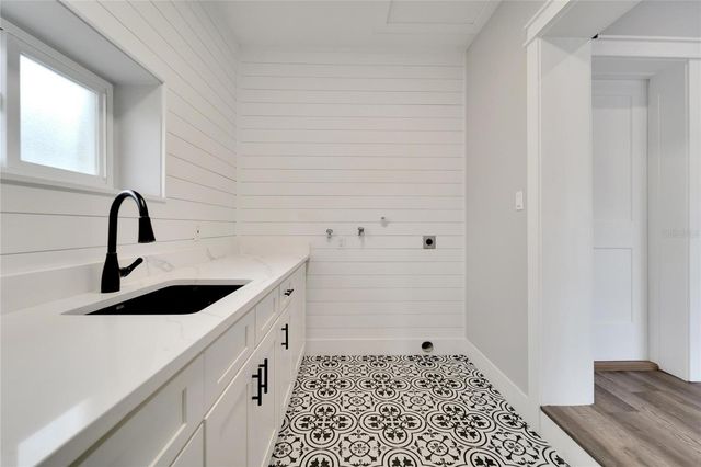 304 ORANGEWOOD AVENUE, Clearwater, FL 33755