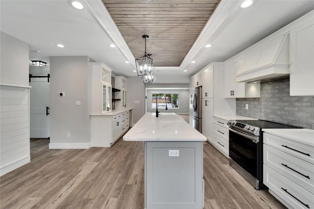 304 ORANGEWOOD AVENUE, Clearwater, FL 33755