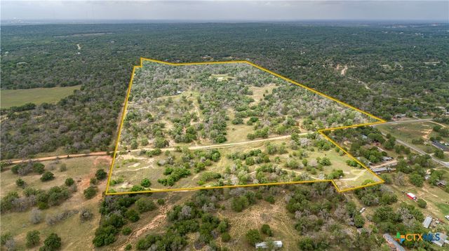 132 Roemer Lane, Floresville, TX 78114