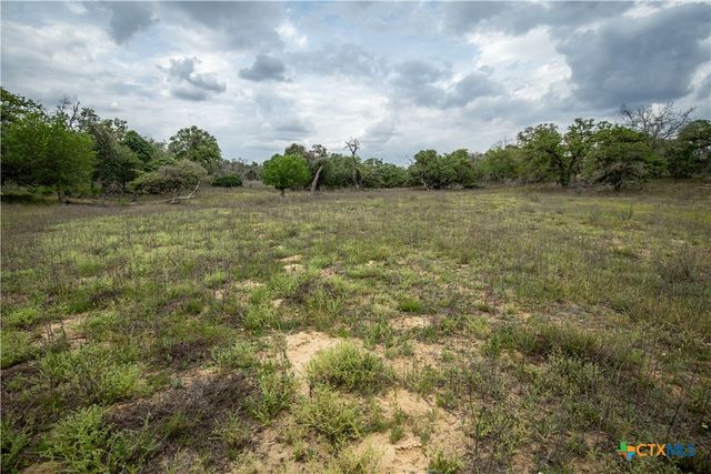 132 Roemer Lane, Floresville, TX 78114