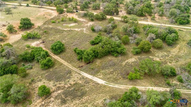 132 Roemer Lane, Floresville, TX 78114