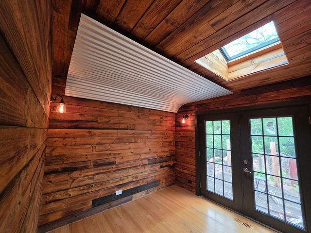 5787 N Clifford Avenue, Chicago, IL 60646
